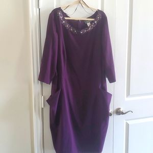 Women's 24w, Dress with neck embellishments, zipper in back, Purple